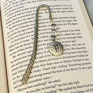 Metal Bookmark F Initial Silver Toned Dangle Charm Style Book Worm Booktok‎
